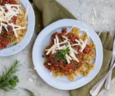 Pasta mit Linsen-Bolognese