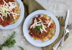 Pasta mit Linsen-Bolognese
