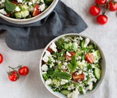 Reis-Taboulé mit Minze, Gurken, Tomaten und Feta
