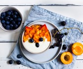 Vanillejoghurt mit Aprikosen