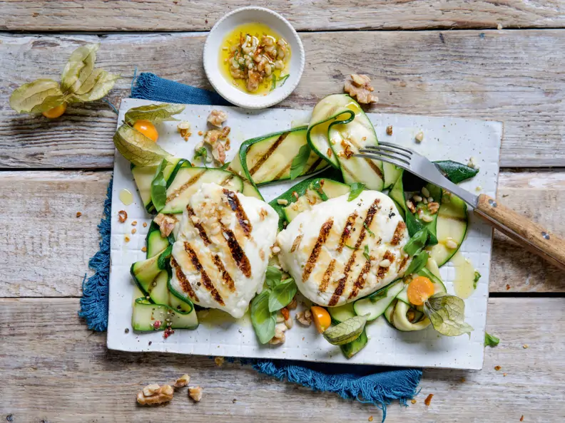 Halloumi mit Grillzucchini