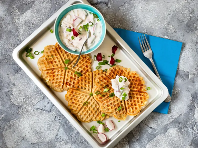 Pikante Waffeln mit Dip