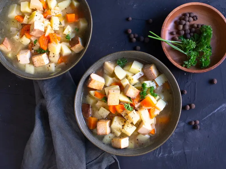Kartoffelsuppe mit Tofu