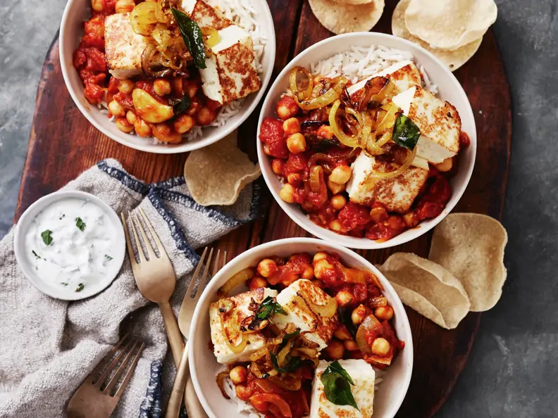 Reis mit Kichererbsen-Ragout und Paneer