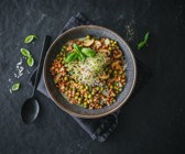 Dinkel-Risotto mit Erbsen