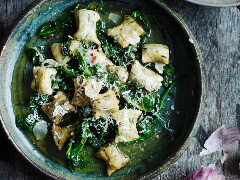 Gnudi mit Grünkohl und Parmesan