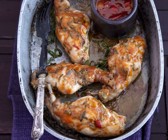 Kaninchenkeulen mit Hagebuttensauce