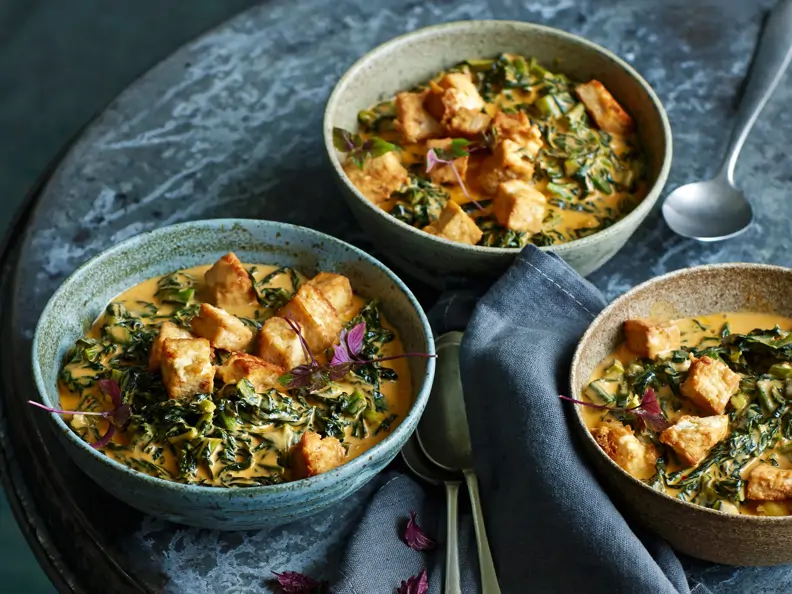 Schwarzkohl-Curry mit Tofu