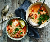 Laksa-Bowl mit Garnelen
