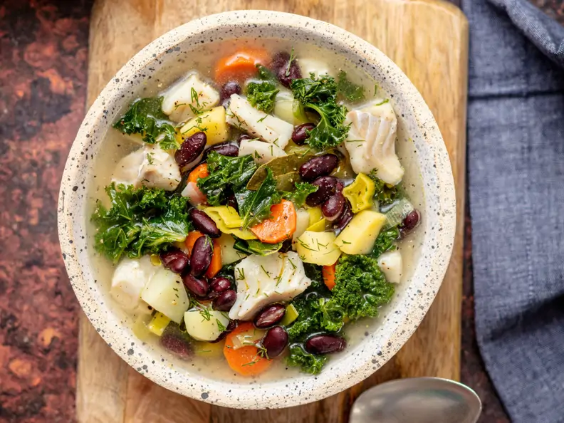 Fischsuppe mit Kidneybohnen