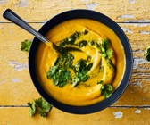 Süßkartoffelsuppe mit Kokos