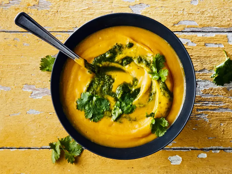 Süßkartoffelsuppe mit Kokos