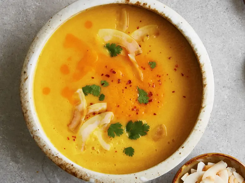 Orangen-Paprika-Suppe mit Kurkuma