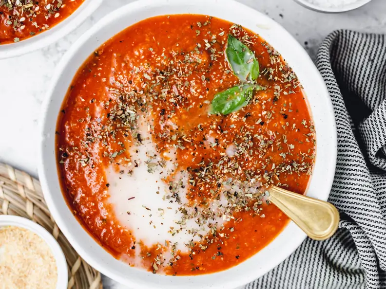 Tomatencremesuppe mit Sesam