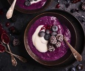 Hirse-Blaubeer-Pudding mit Joghurt