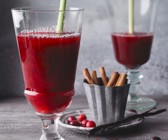 Cranberry-Punsch mit Birne und Ingwer
