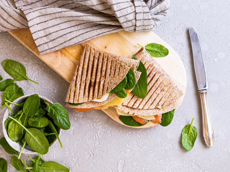 High Protein-Wraps mit Räucherlachs