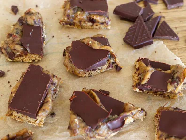 Mini-Erdnuss-Bites