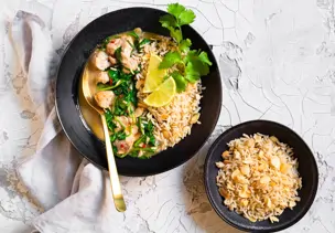 Hähnchen-Curry mit Spinat, Koriander und Mandel-Reis