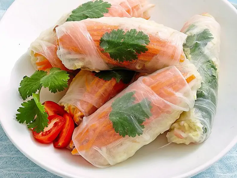 Reispapierröllchen mit Garnelen