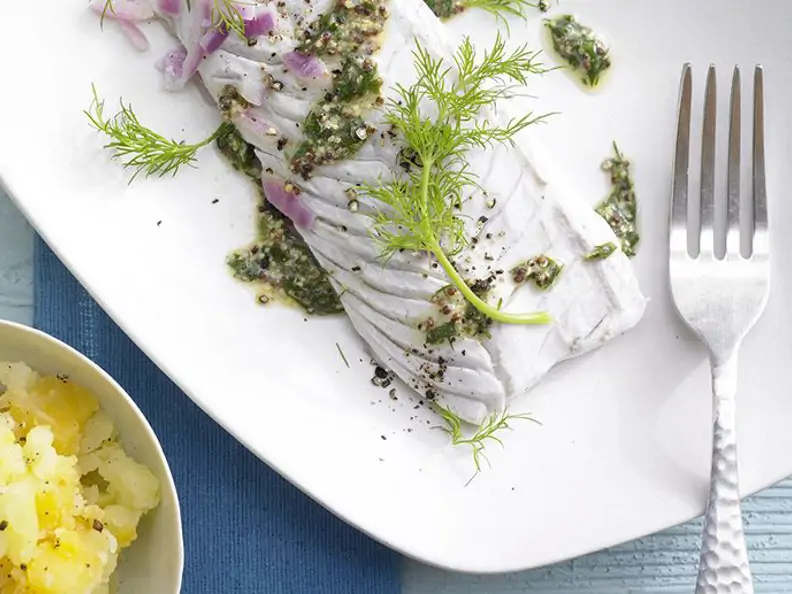 Low-Carb-Seelachsfilet mit Steckrübenpüree
