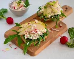 Vollkornbrot, Hüttenkäse-Aufstrich