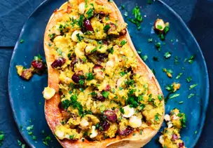 Gefüllter Butternusskürbis vegetarisch