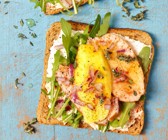 Hähnchen-Mango-Toast