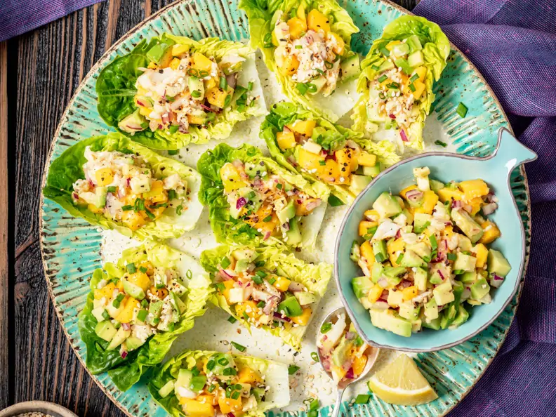 Räucherforellen-Tatar mit Avocado-Mango-Salsa