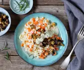 Möhren-Risotto mit Auberginen und Pesto-Sauce