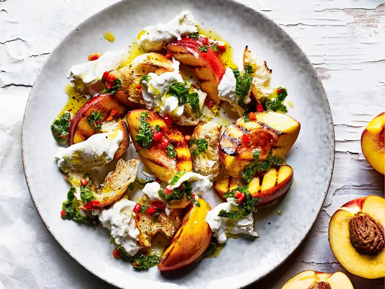 Burrata mit Nektarinen 