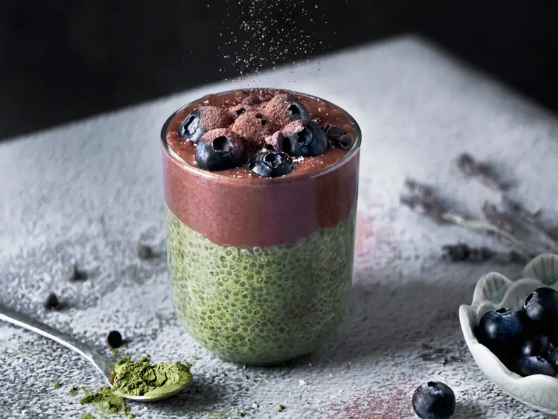 Matcha-Chia-Pudding mit Schokoladencreme