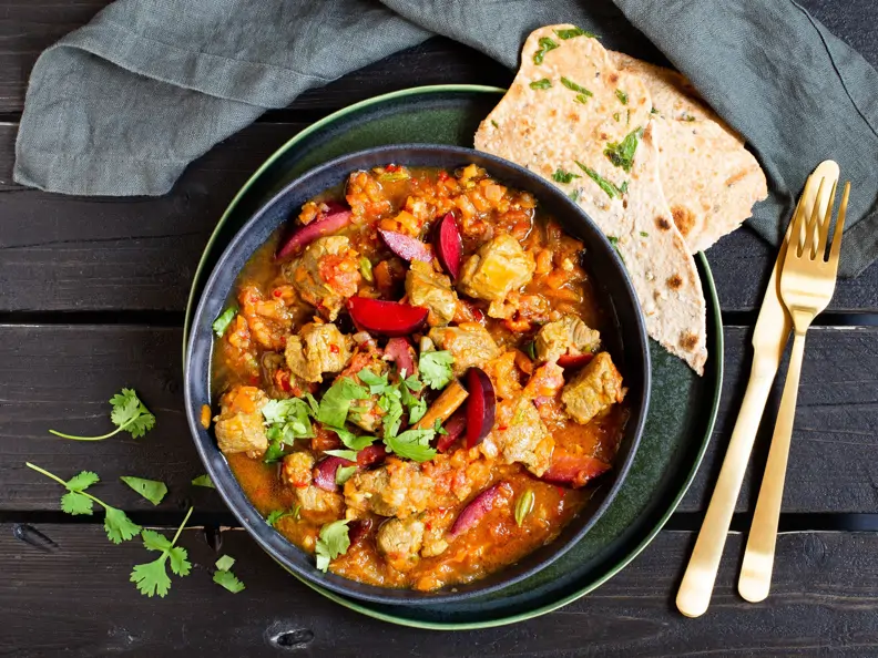 Lamm-Curry mit Pflaumen
