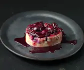 Maronen-Flan mit Heidelbeerkompott