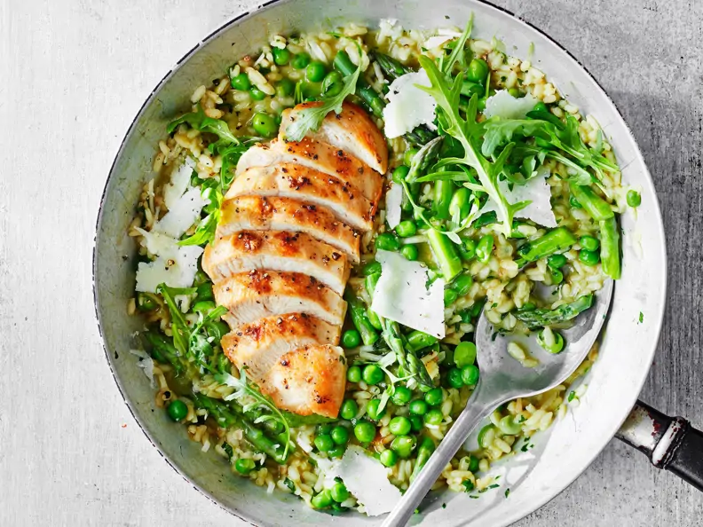 Erbsen-Bohnen-Risotto mit Hähnchen