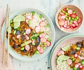 Teriyaki-Auberginen mit Radieschen und Reis