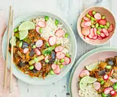 Teriyaki-Auberginen mit Radieschen und Reis