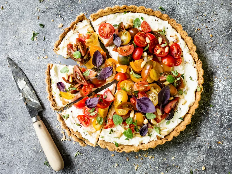 Tarte mit Heirloom-Tomaten und Ricotta