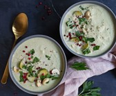 Rosenkohl-Dattel-Cashew-Suppe