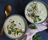 Rosenkohl-Dattel-Cashew-Suppe
