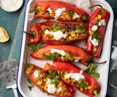Paprika gefüllt mit Bulgur und Halloumi