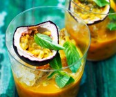 Passionsfrucht-Mango-Minz-Smoothie