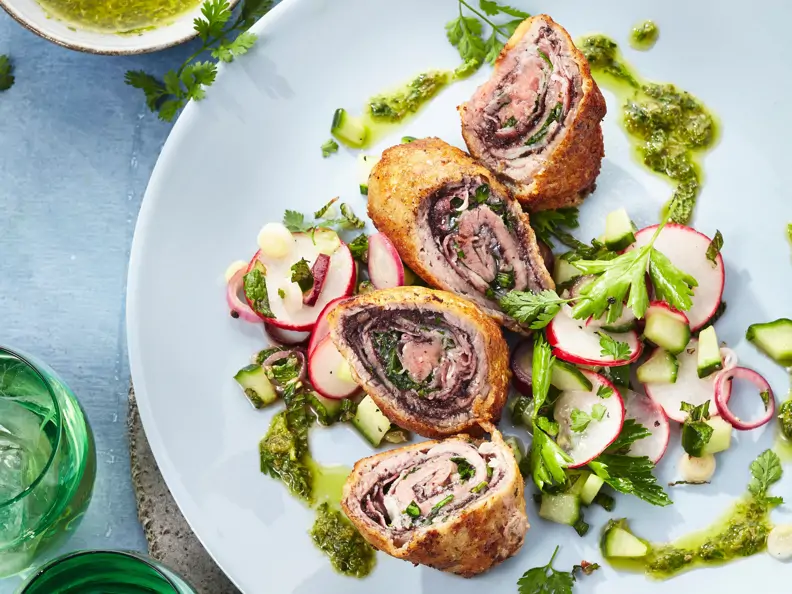 Kalbfleisch-Involtini mit Pancetta und Olivenpaste