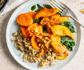 Curry-Hähnchenbrust mit Quinoa und Möhren