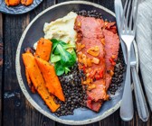 Roastbeef mit Kartoffelpüree, Linsen und Möhren