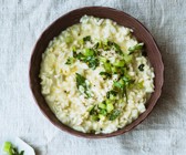 Topinambur-Risotto mit Staudensellerie