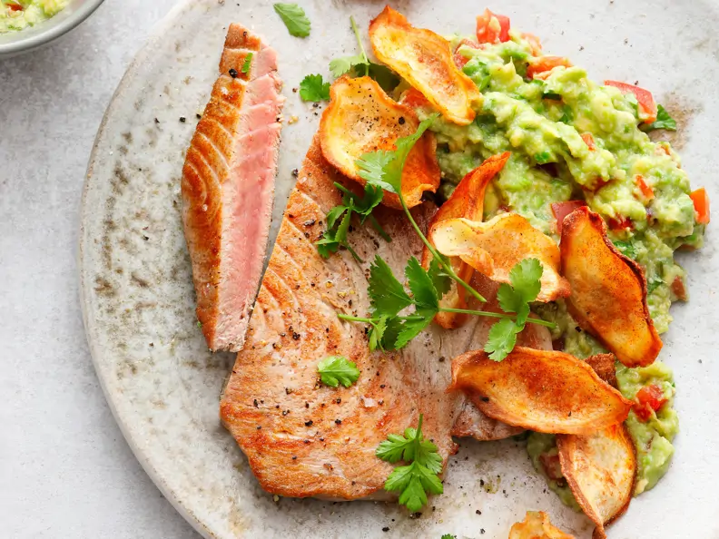 Thunfisch mit Avocadocreme