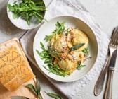Ravioli mit Spinat-Grana-Padano-Füllung und Zitronen-Salbei-Butter