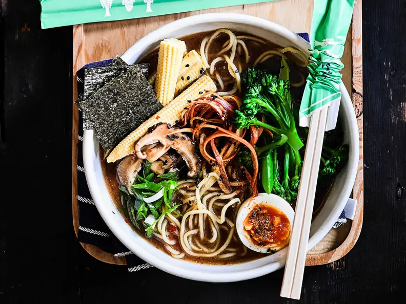 Vegetarische Ramen-Suppe