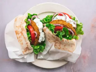 Pitaburger mit Kichererbsen